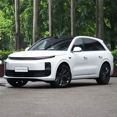 Li L6 middelgrote en grote SUV